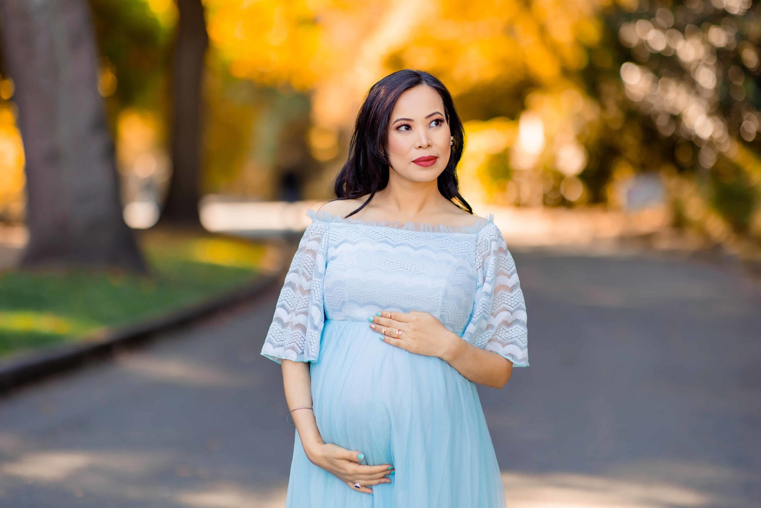 seattle maternity session at volunteer park in blue dress